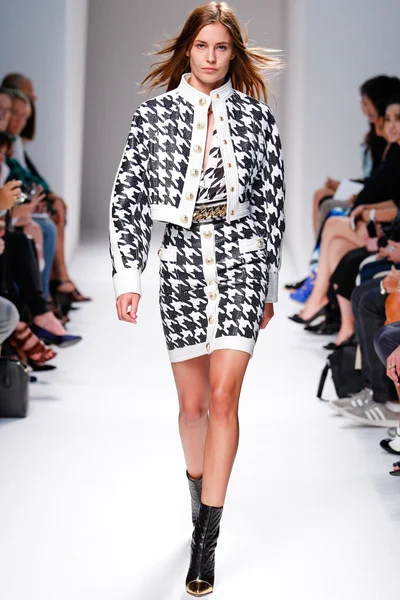 Look 7